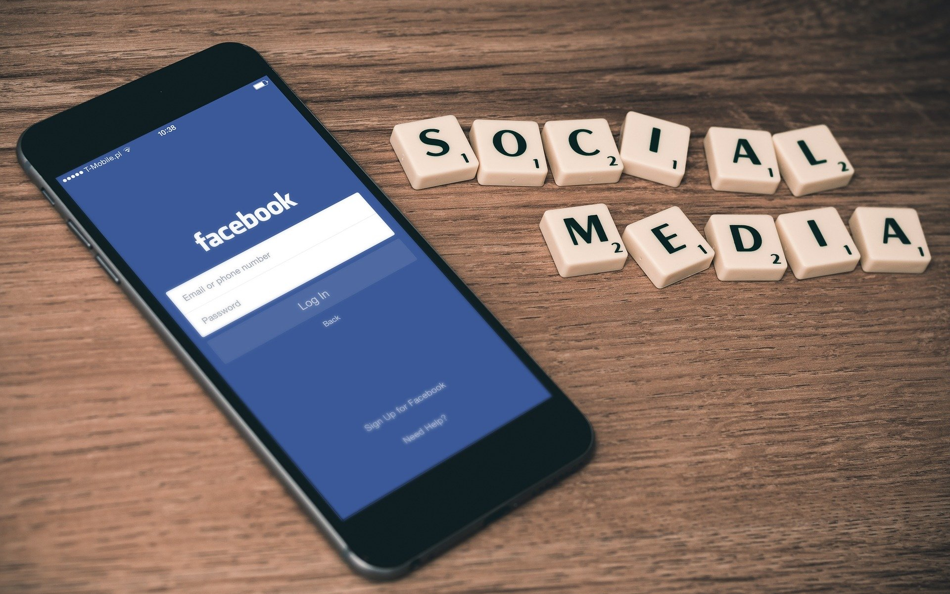 Hello World – Freibau auf den Social Media Plattformen! 